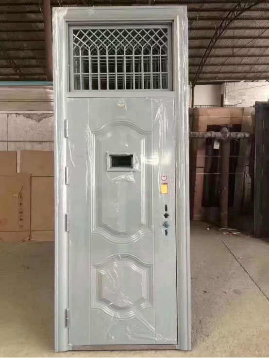 子长学校教室门