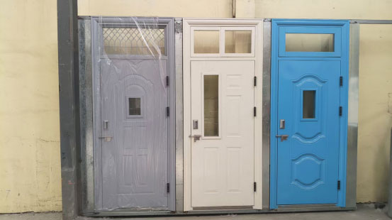 子长学校教室门