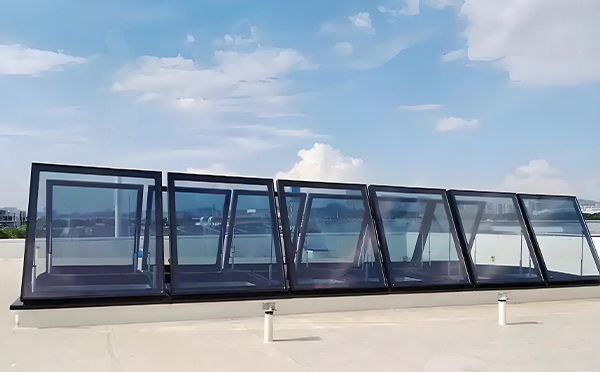 子长排烟窗有效面积计算方法与应用