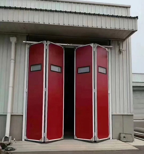 子长工业折叠门在大型装配车间出入口的应用实例